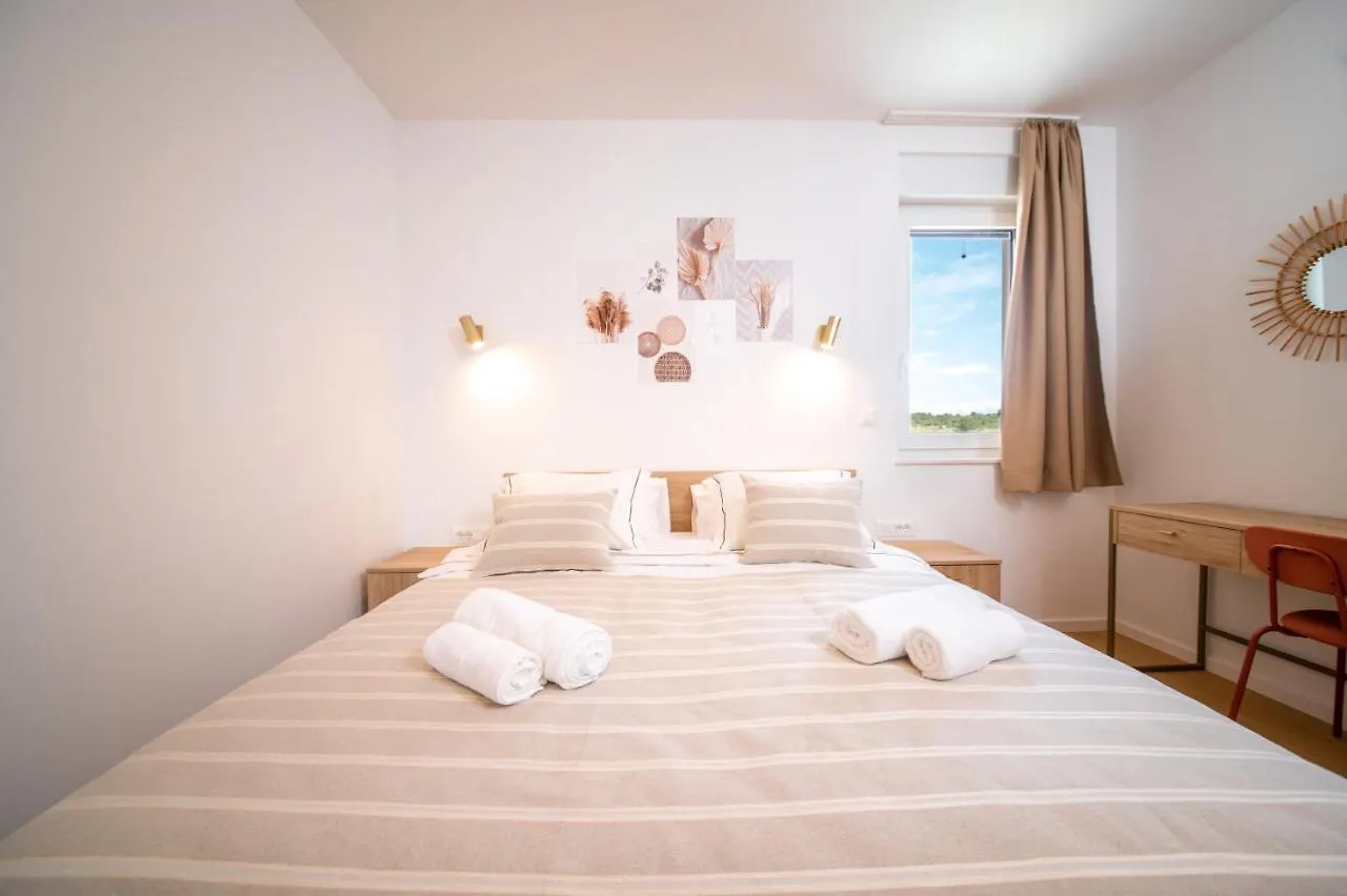 Vrsi Seaside Heights Apartments 0*,  크로아티아