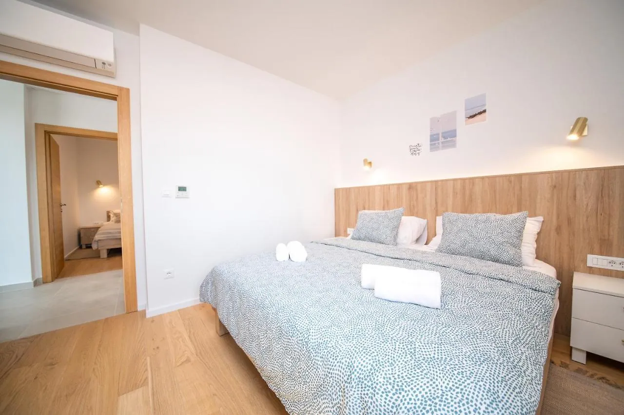Vrsi Seaside Heights Apartments Croatia